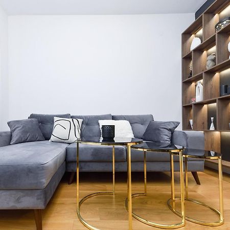 Divine & Delight Apartments Νόβι Σαντ Εξωτερικό φωτογραφία