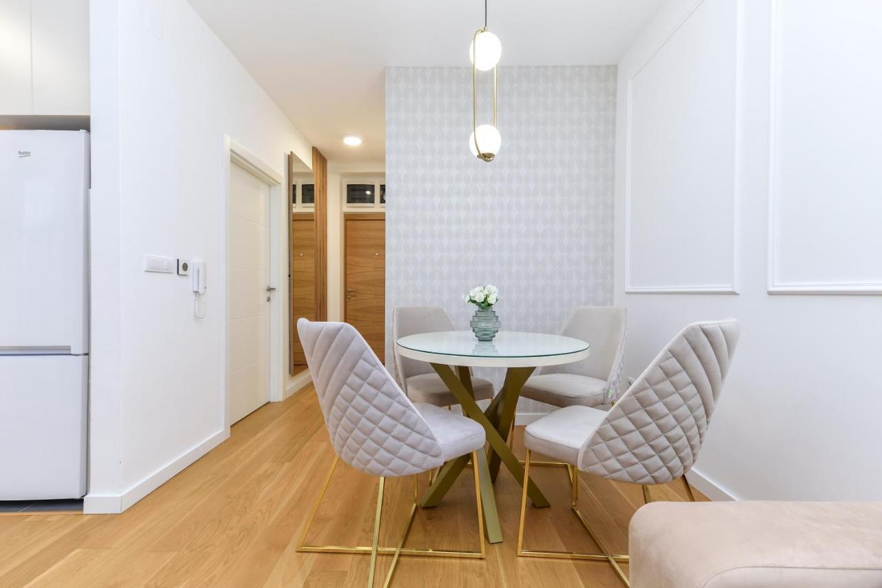 Divine & Delight Apartments Νόβι Σαντ Εξωτερικό φωτογραφία