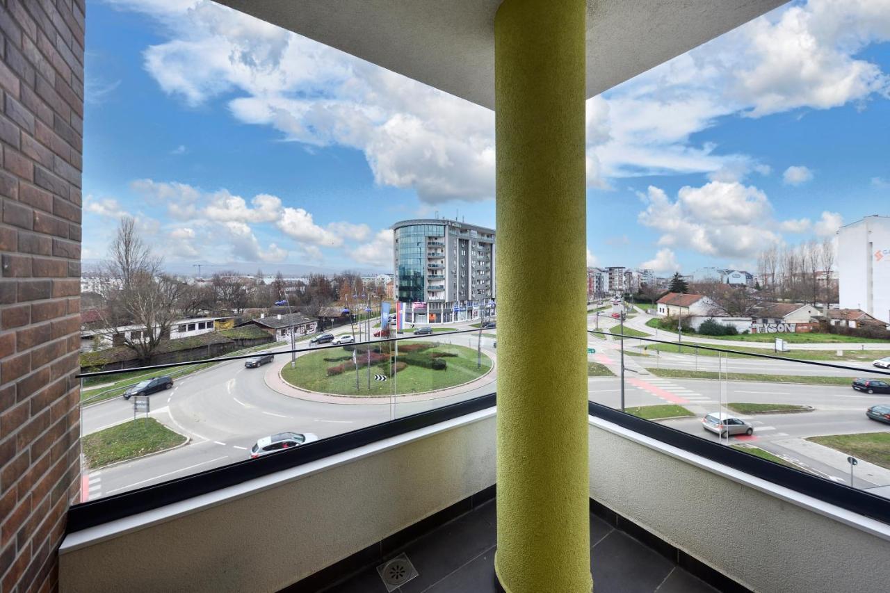 Divine & Delight Apartments Νόβι Σαντ Εξωτερικό φωτογραφία