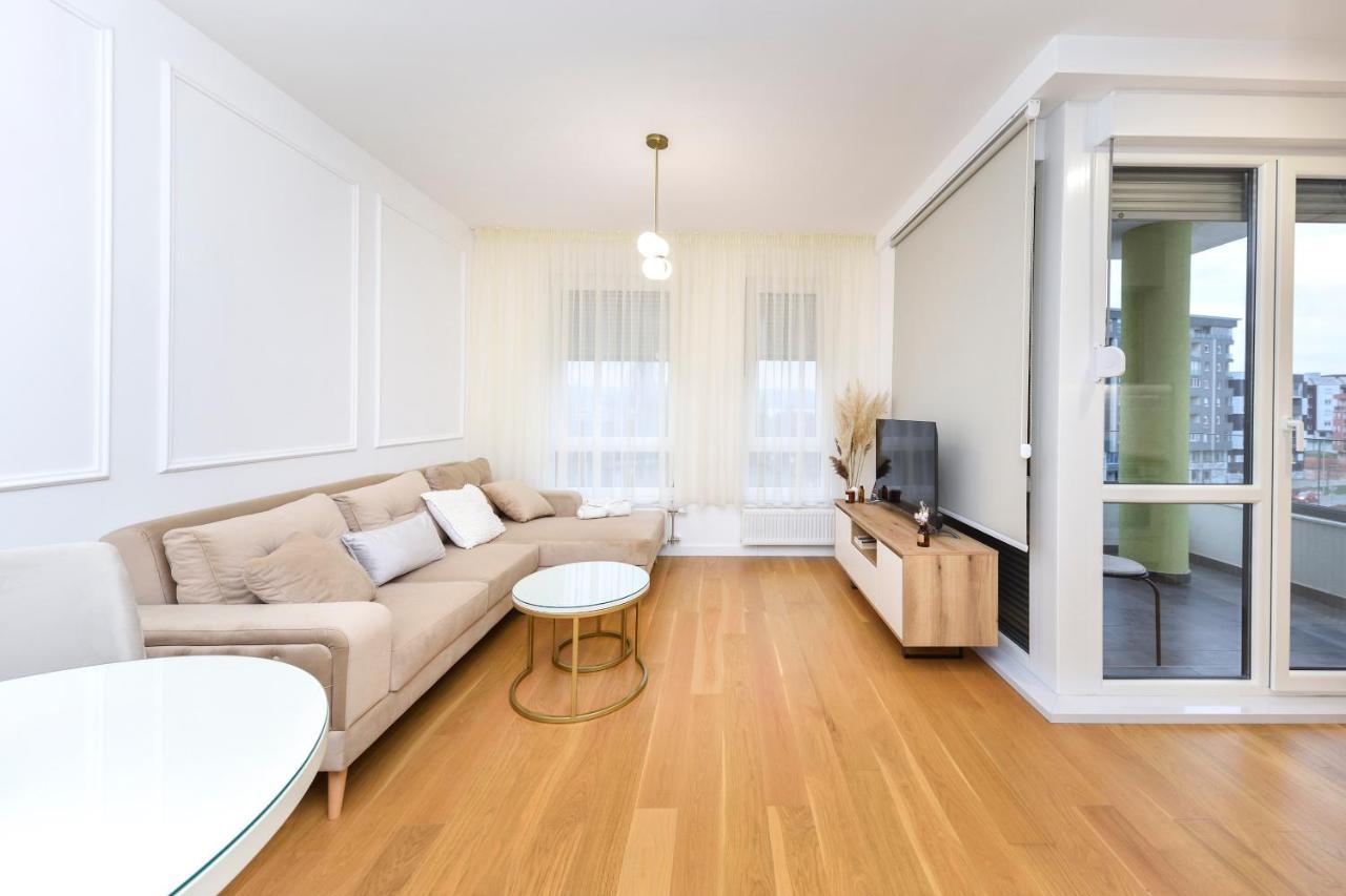 Divine & Delight Apartments Νόβι Σαντ Εξωτερικό φωτογραφία