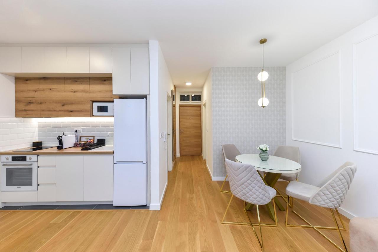 Divine & Delight Apartments Νόβι Σαντ Εξωτερικό φωτογραφία