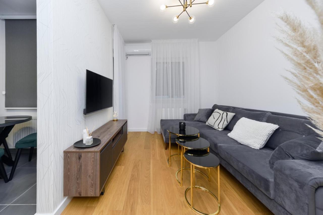 Divine & Delight Apartments Νόβι Σαντ Εξωτερικό φωτογραφία