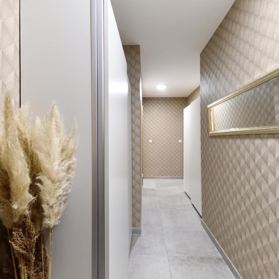 Divine & Delight Apartments Νόβι Σαντ Εξωτερικό φωτογραφία